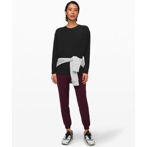 LULULEMON - LOUNGEFUL DRAPE LONG SLEEVE